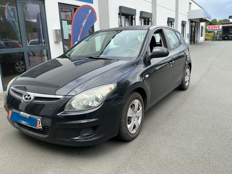 Hyundai i30 1.4 Edition+ — zdjęcie 1