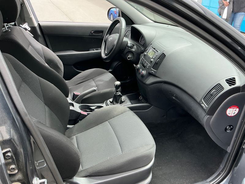 Hyundai i30 1.4 Edition+ — zdjęcie 3