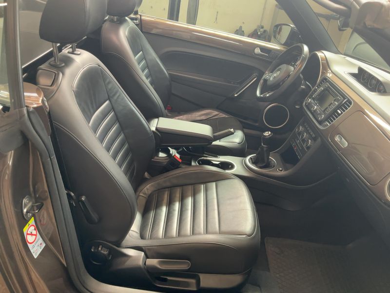 Volkswagen Beetle 2.0 TDI Sport — zdjęcie 11