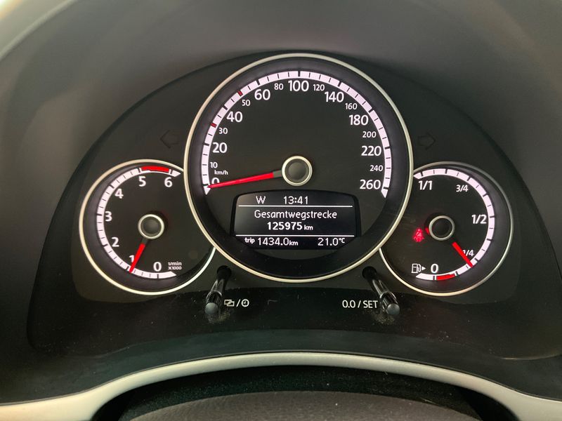 Volkswagen Beetle 2.0 TDI Sport — zdjęcie 13