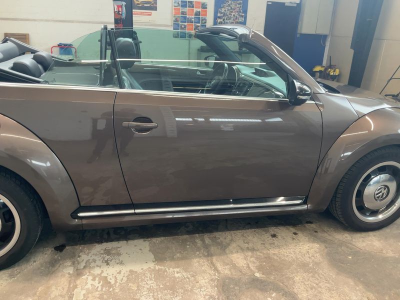Volkswagen Beetle 2.0 TDI Sport — zdjęcie 7