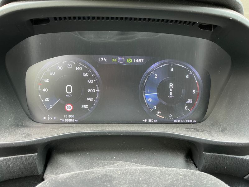 Volvo XC40 2.0 D3 Inscription 2WD — zdjęcie 13