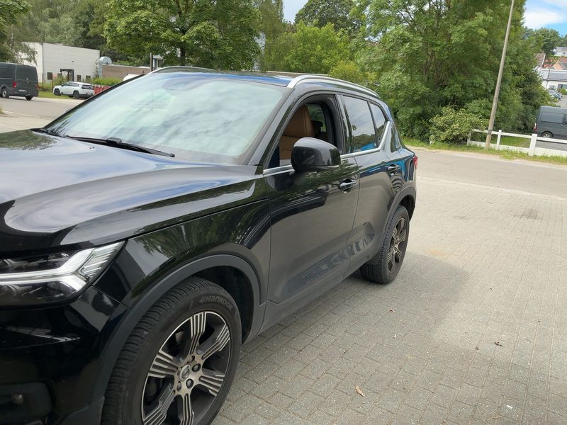 Volvo XC40 2.0 D3 Inscription 2WD — zdjęcie 2