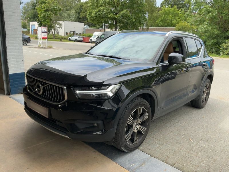 Volvo XC40 2.0 D3 Inscription 2WD — zdjęcie 1