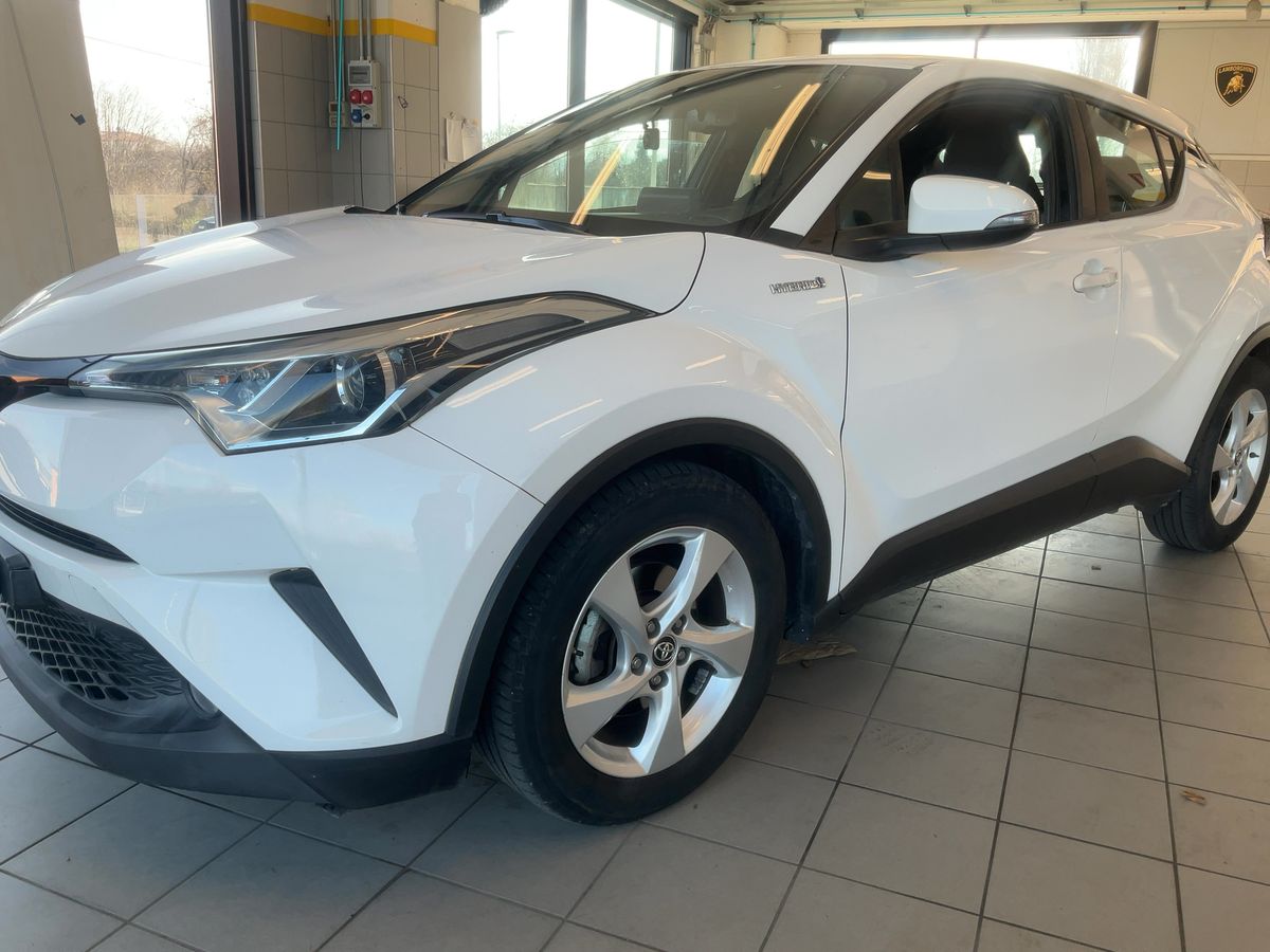 Toyota C-HR d'occasion