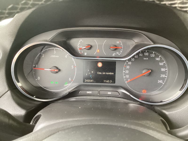 Opel Grandland X 1.6 CDTI DPF Excellence — zdjęcie 13