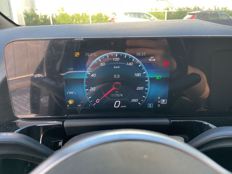 Mercedes-Benz GLA-Klasse GLA 200 d Progressive — zdjęcie 12