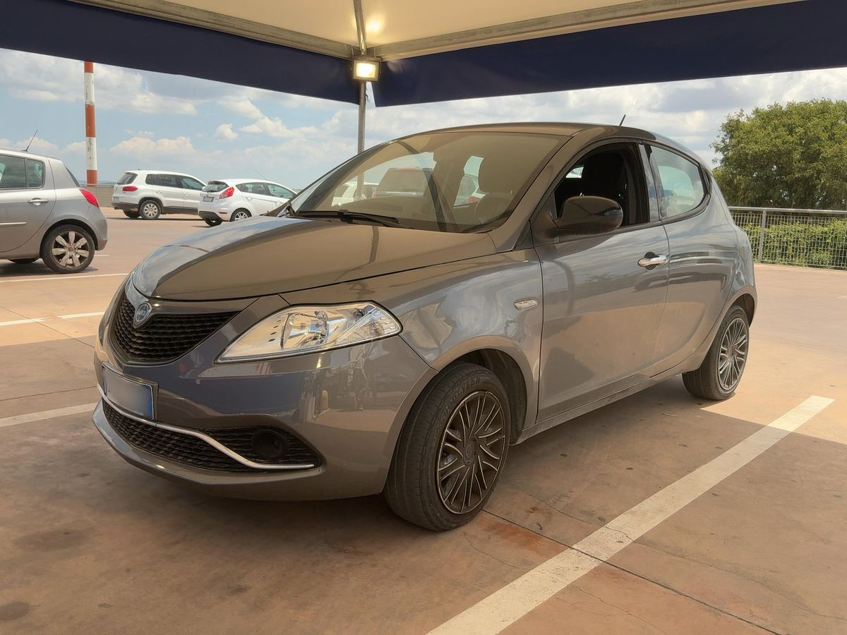Lancia Ypsilon 2021