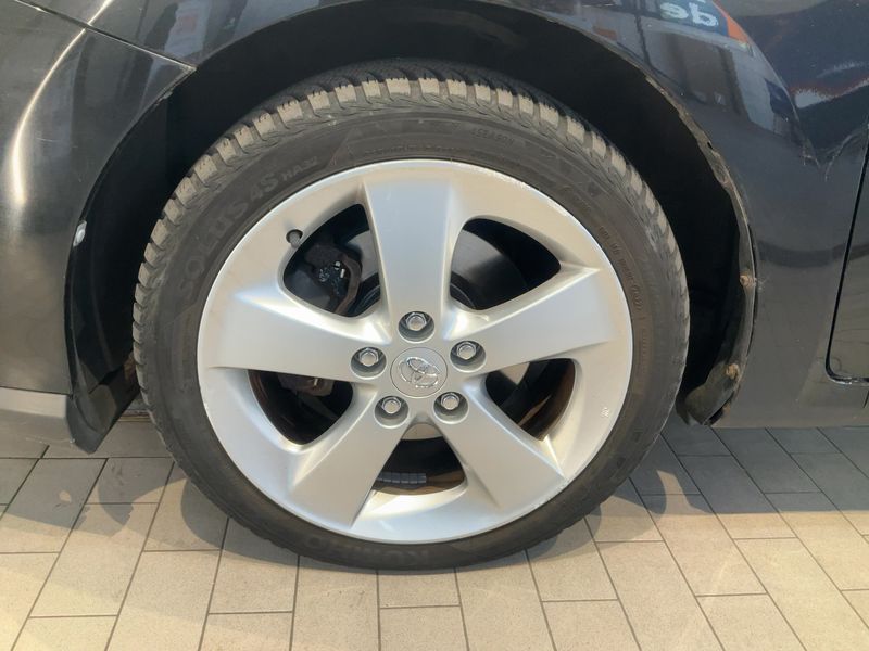 Toyota Auris 1.8 Hybrid Executive 2011 – снимка 3