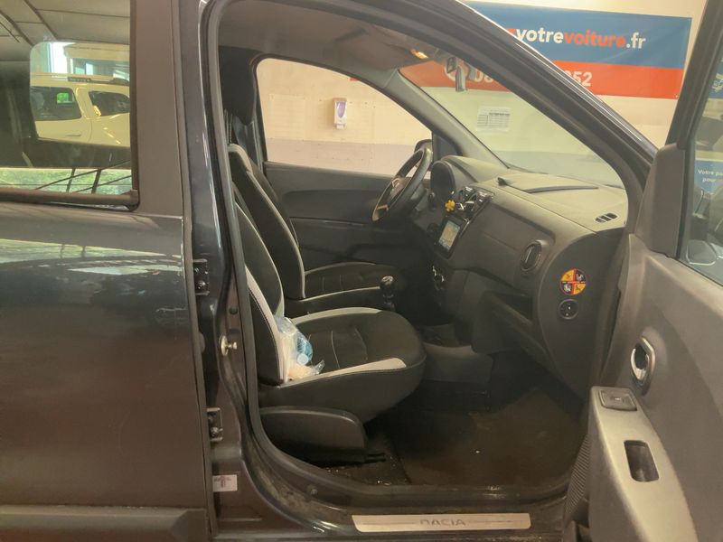 Dacia Lodgy 1.5 Blue dCi Stepway — zdjęcie 11
