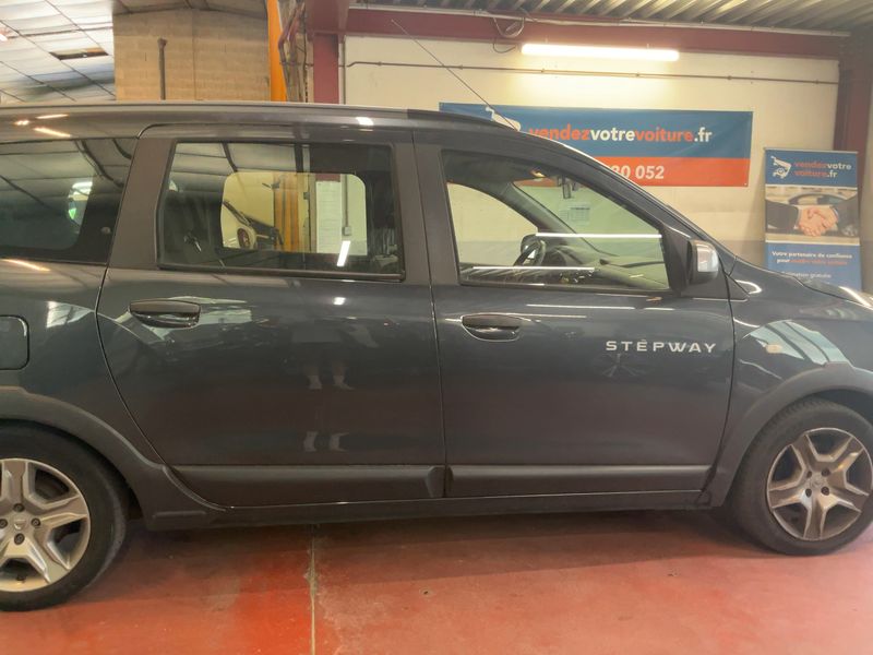 Dacia Lodgy 1.5 Blue dCi Stepway — zdjęcie 7