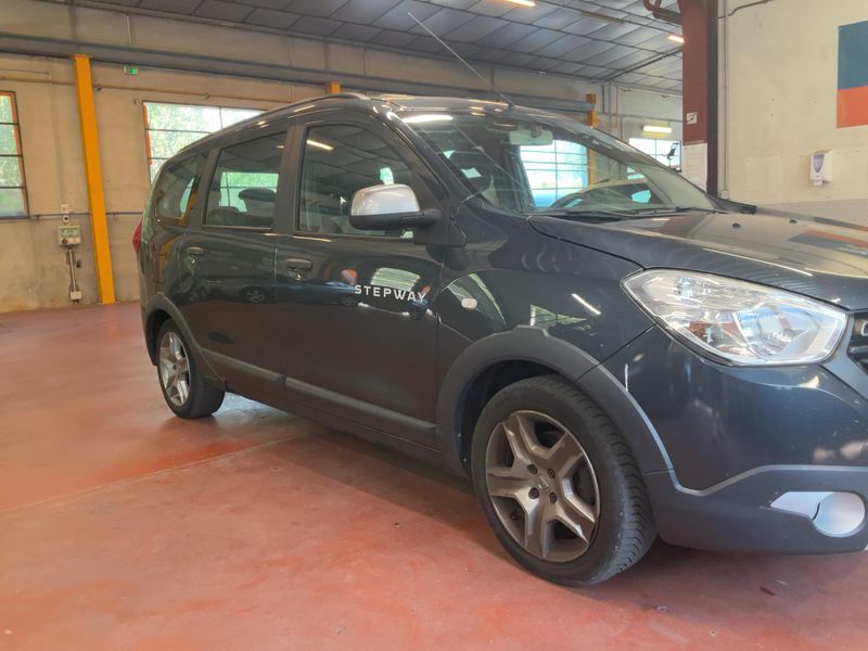 Dacia Lodgy 1.5 Blue dCi Stepway — zdjęcie 8