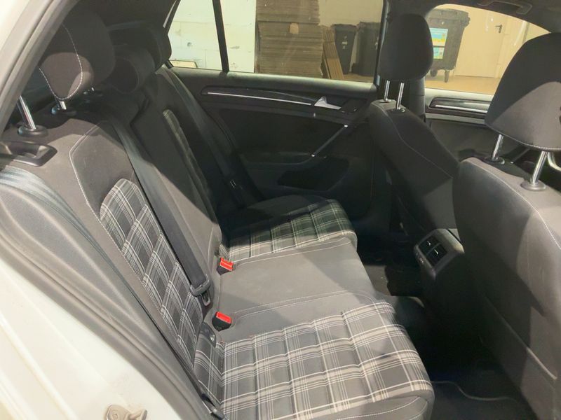 Volkswagen Golf VII 2.0 TDI GTD BlueMotion Tech 2015 – снимка 19