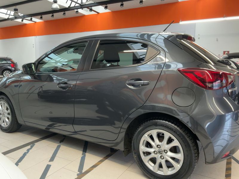 Mazda 2 1.5 Diesel Evolve — zdjęcie 3