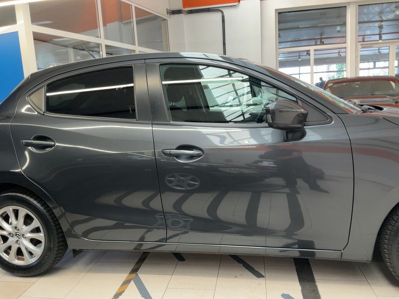 Mazda 2 1.5 Diesel Evolve — zdjęcie 7