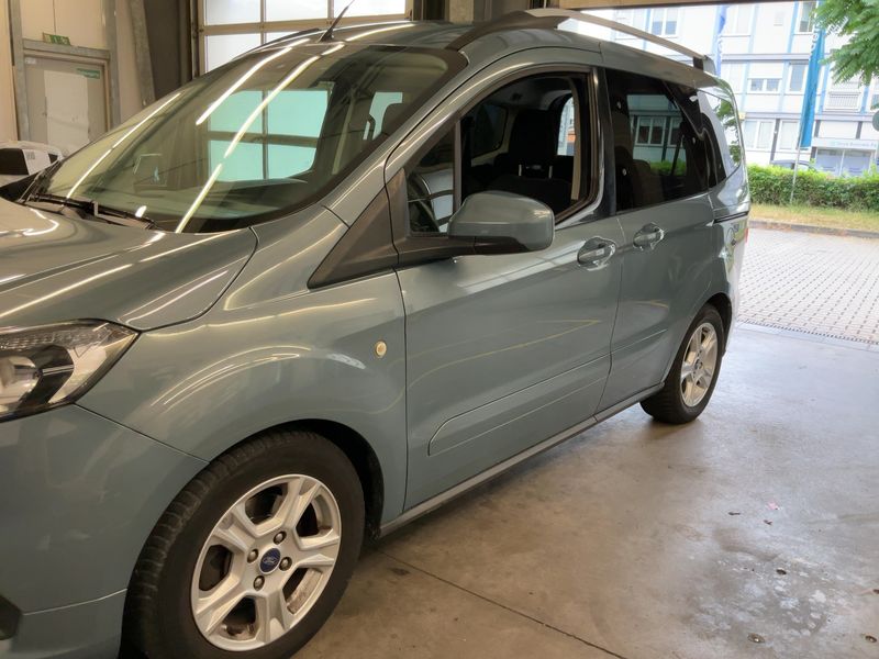 Ford Tourneo 1.0 EcoBoost Trend — zdjęcie 2