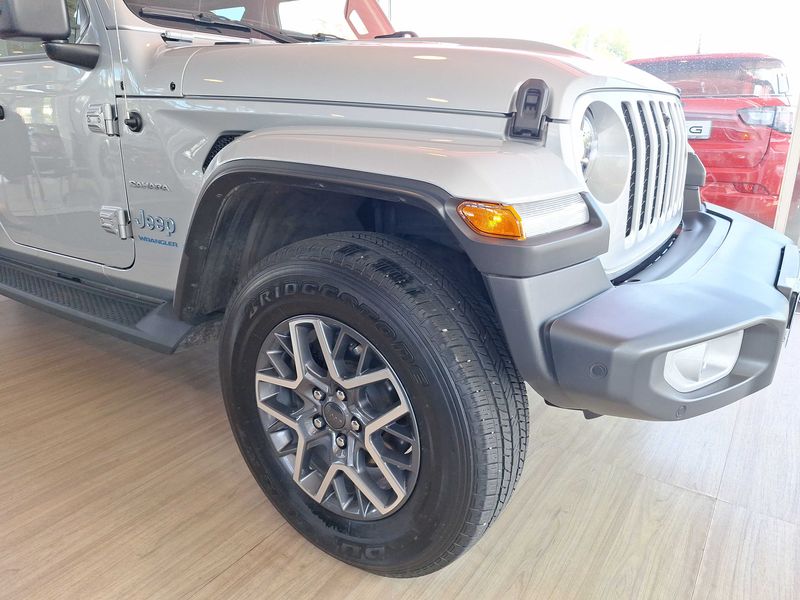 Jeep Wrangler Unlimited 2.0 4xe Plug-in Hybrid Sahara — zdjęcie 6