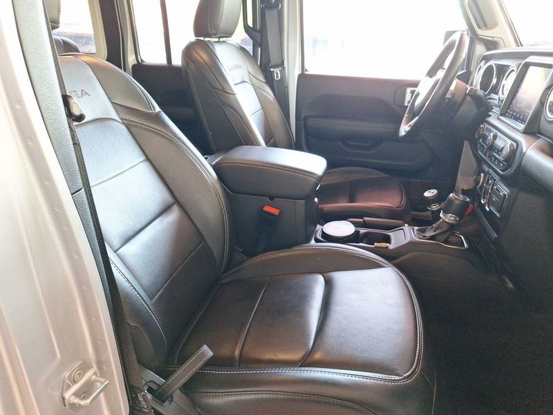 Jeep Wrangler Unlimited 2.0 4xe Plug-in Hybrid Sahara — zdjęcie 10