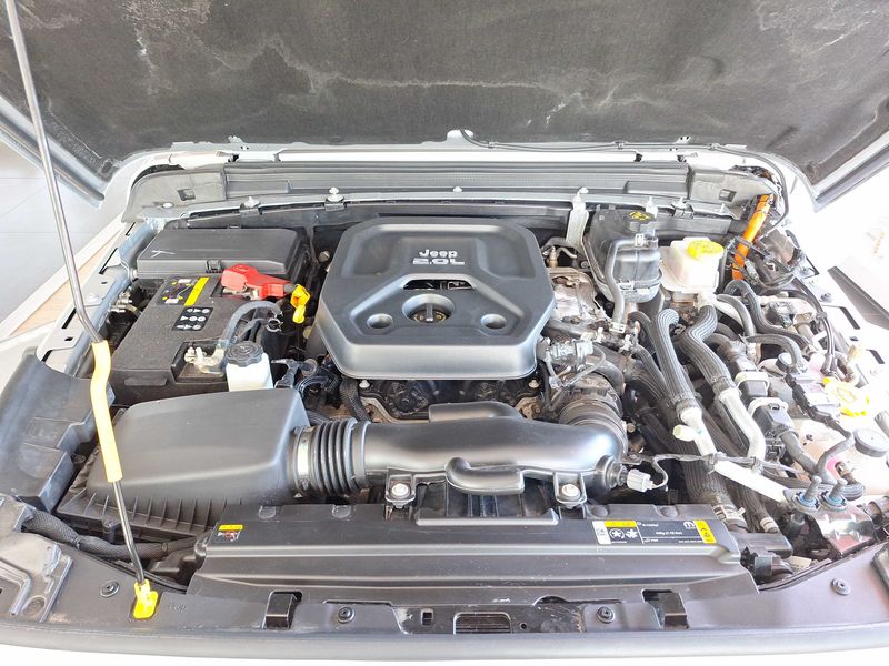 Jeep Wrangler Unlimited 2.0 4xe Plug-in Hybrid Sahara — zdjęcie 8