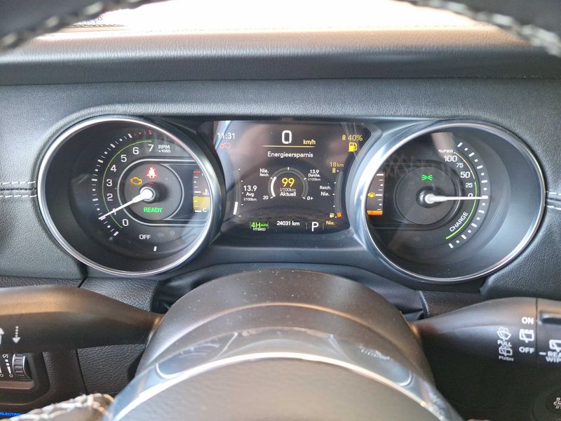 Jeep Wrangler Unlimited 2.0 4xe Plug-in Hybrid Sahara — zdjęcie 12
