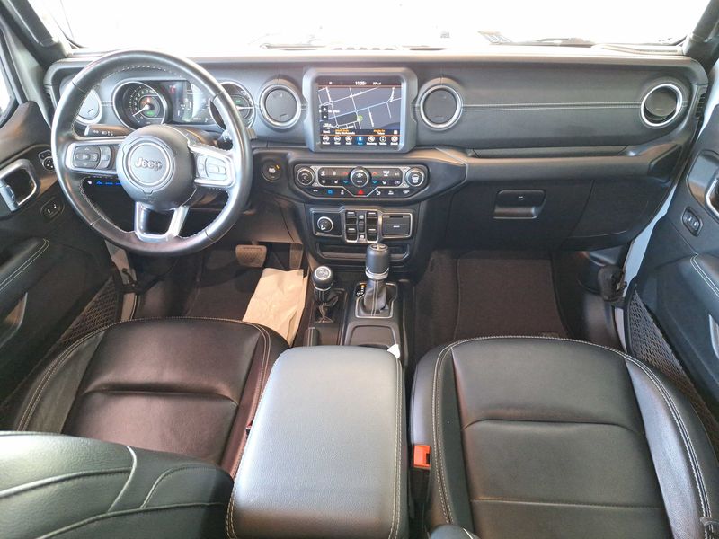Jeep Wrangler Unlimited 2.0 4xe Plug-in Hybrid Sahara — zdjęcie 11
