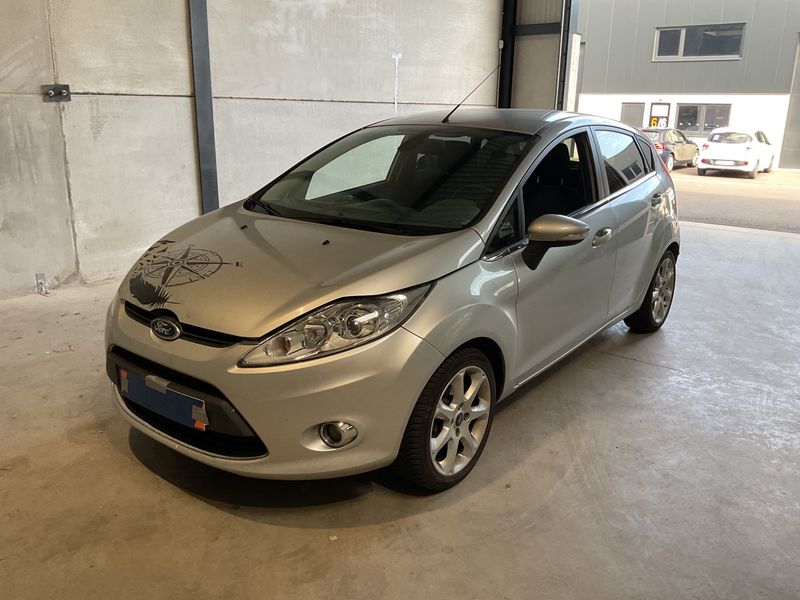 Ford Fiesta 1.6 TDCi Ghia 2009 – снимка 1