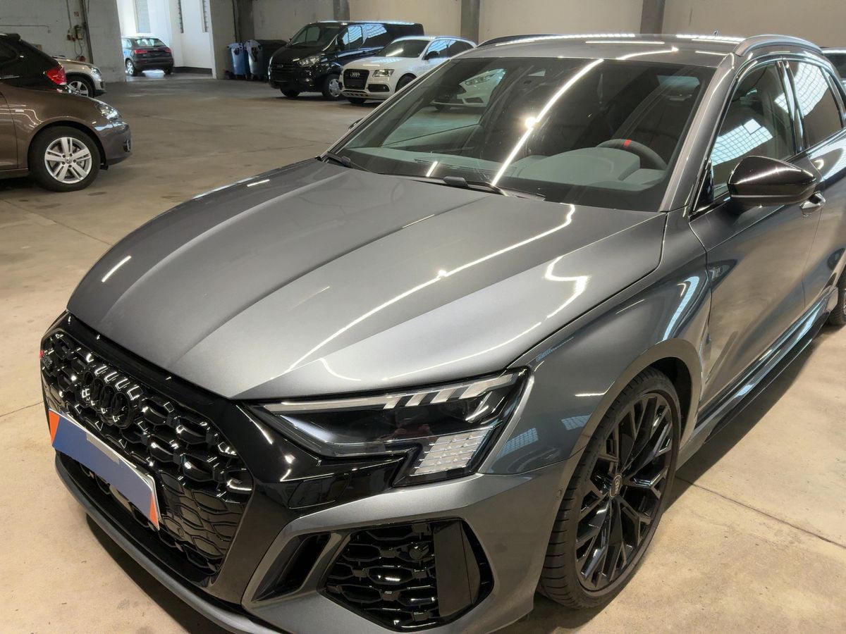 Audi RS 3 2.5 TFSI quattro