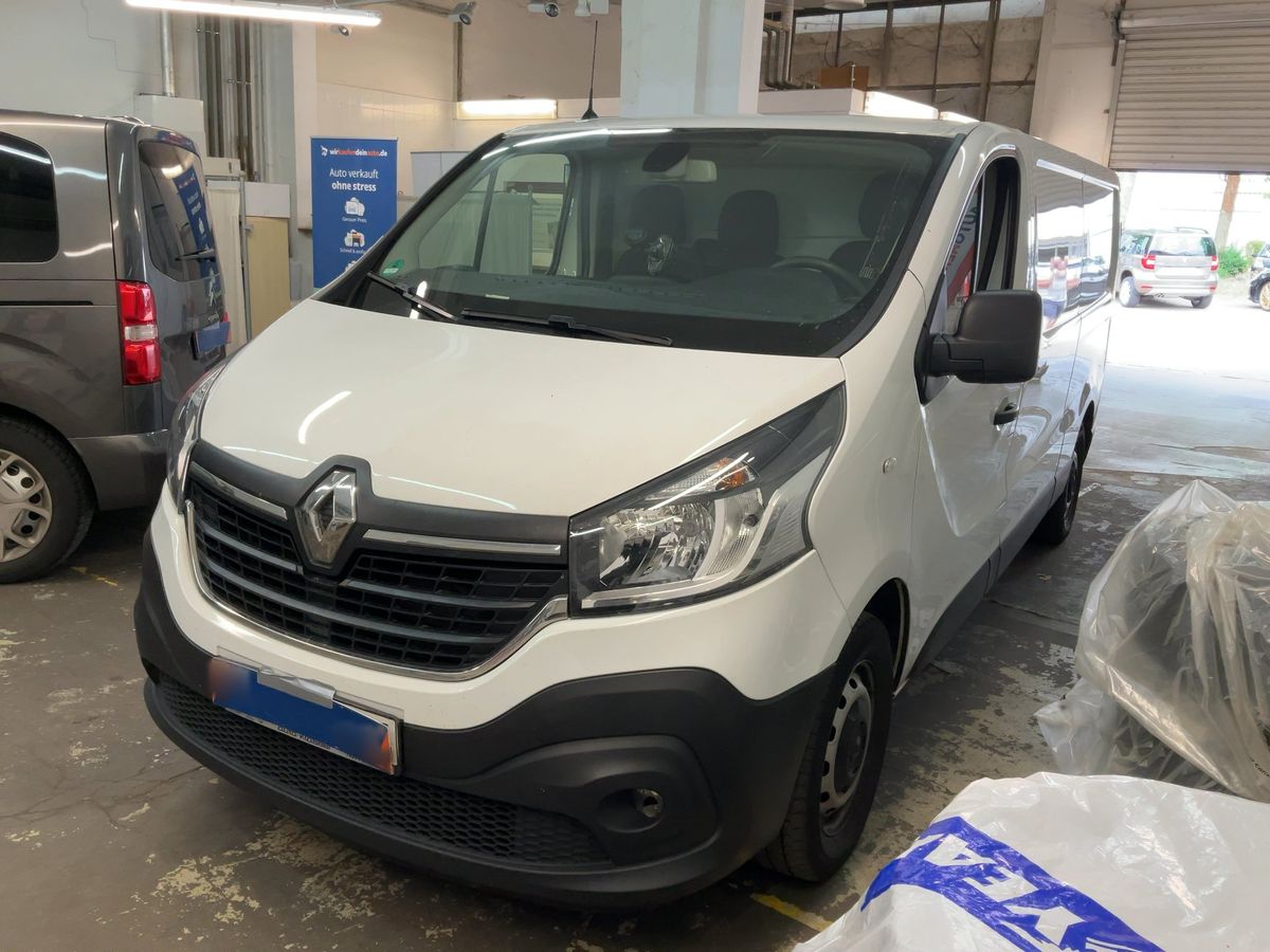 Renault Trafic 2021 — photo 1