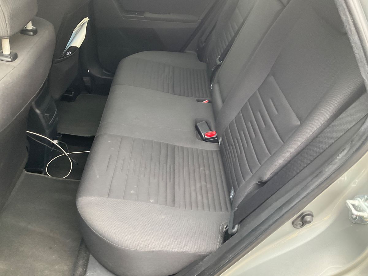 Toyota Auris 2015 — photo 38