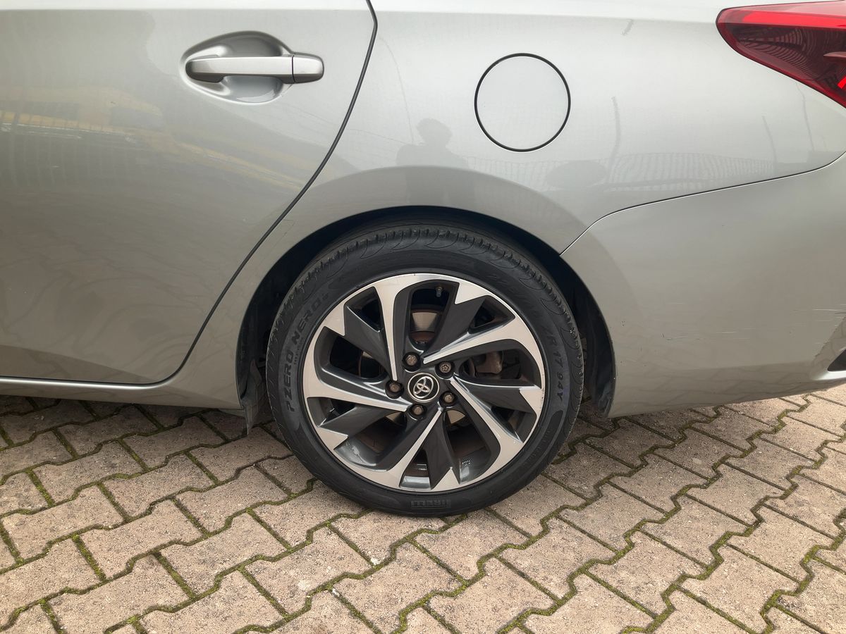 Toyota Auris 2015 — photo 6