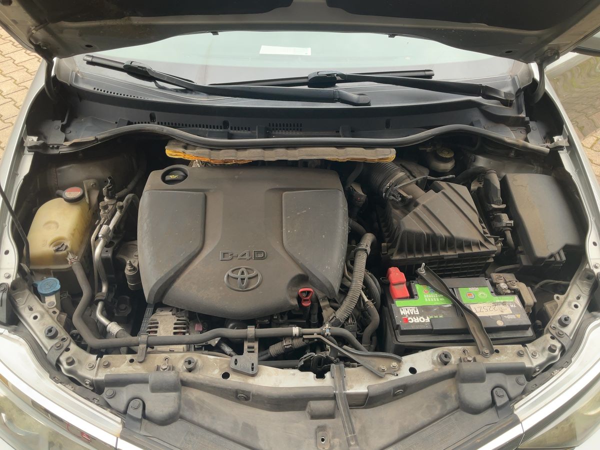 Toyota Auris 2015 — photo 22