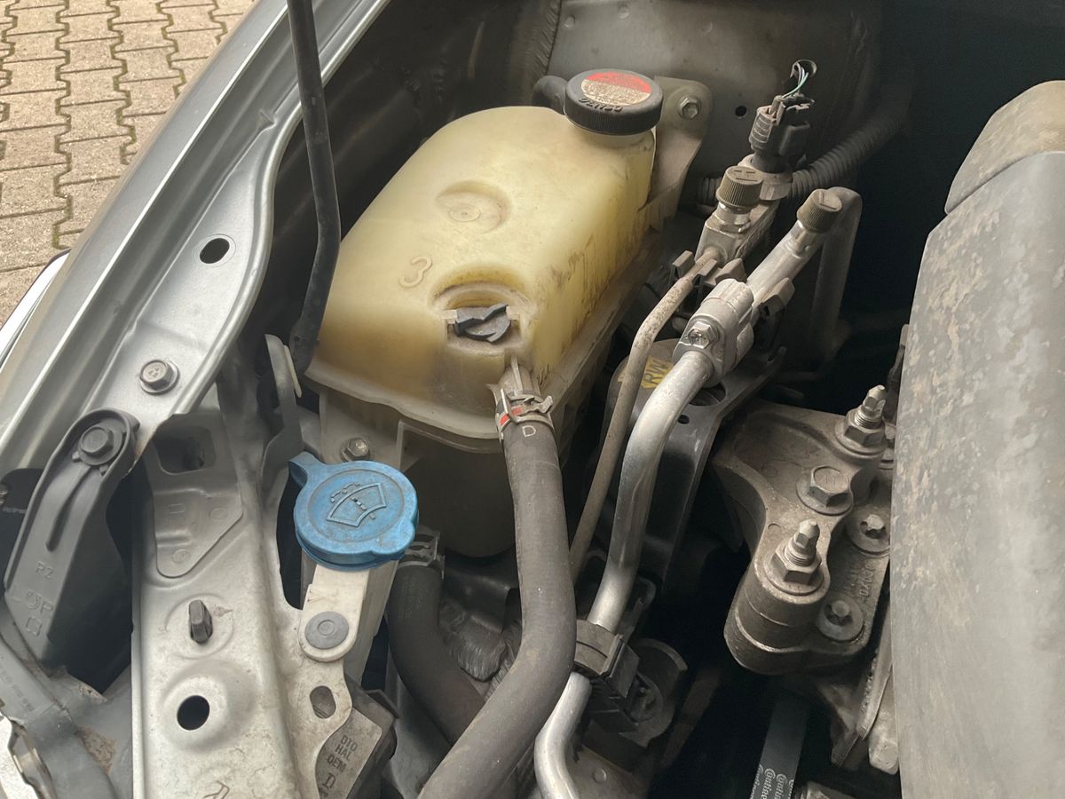 Toyota Auris 2015 — photo 24