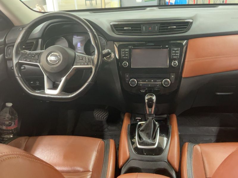Nissan X-Trail 2.0 dCi Tekna 4x4 — zdjęcie 12