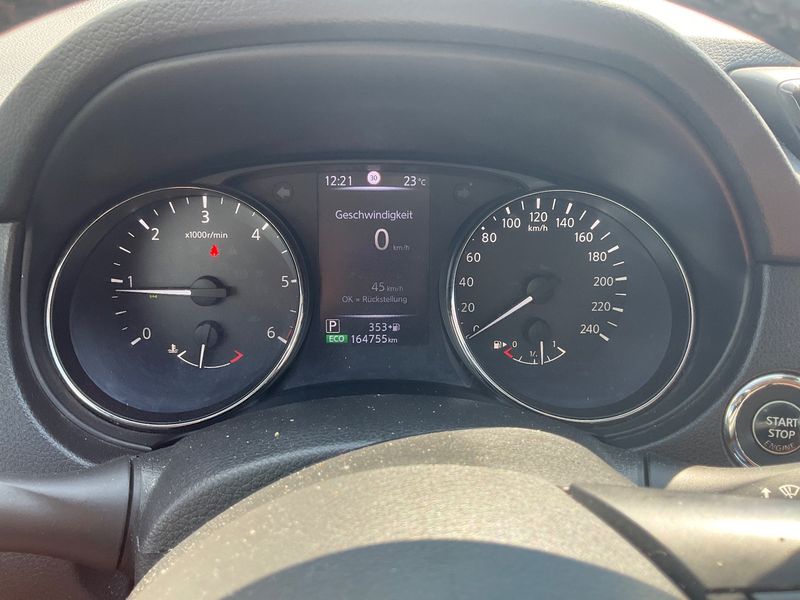 Nissan X-Trail 2.0 dCi Tekna 4x4 — zdjęcie 13