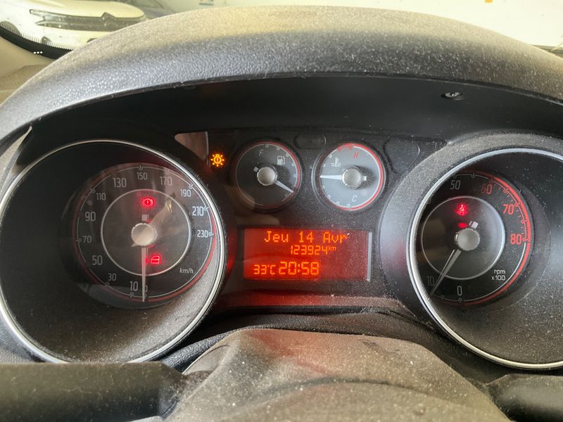 Fiat Punto 1.2 Italia — zdjęcie 4