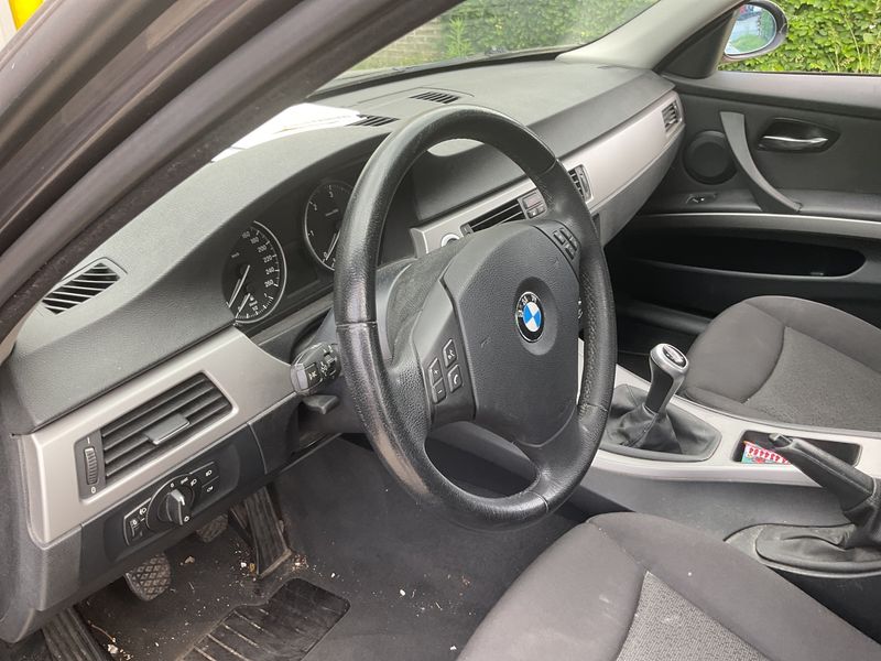 BMW 3er 318d 2008 – снимка 36