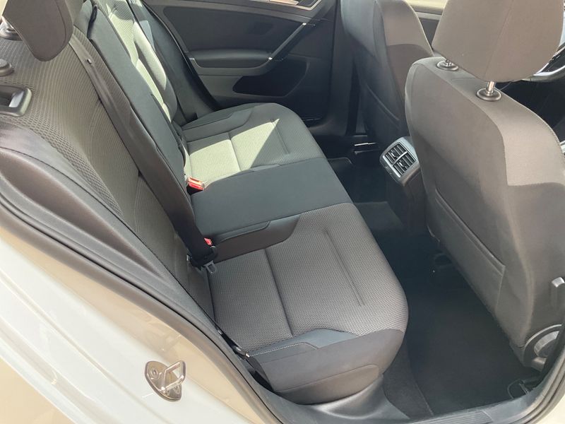 Volkswagen Golf VII 2.0 TDI Comfortline BlueMotion Tech 2014 – снимка 31