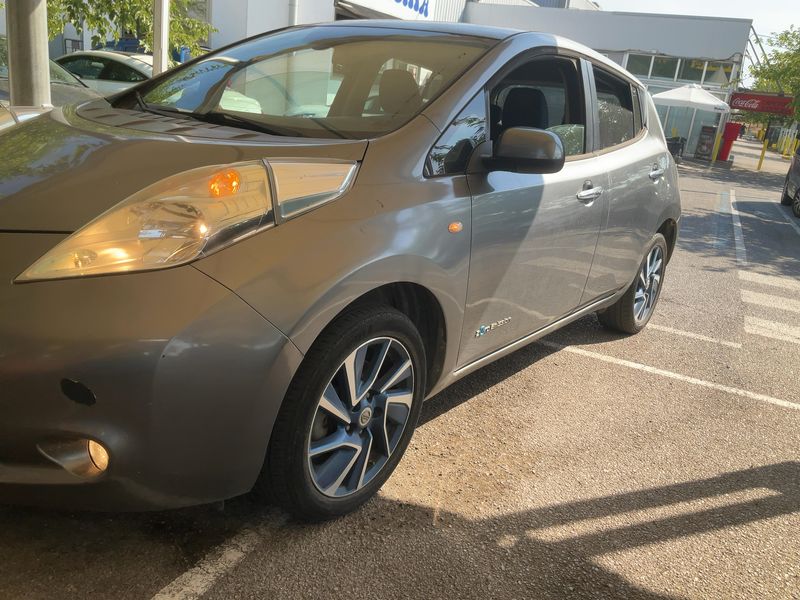 Nissan Leaf electric drive 80 kW Basis — zdjęcie 2
