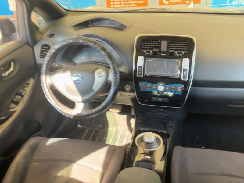 Nissan Leaf electric drive 80 kW Basis — zdjęcie 12