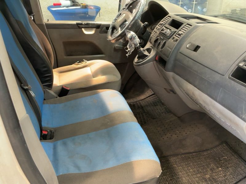 Volkswagen T5 Transporter 2.5 TDI Pritsche Doppelkabine 4Motion — zdjęcie 11