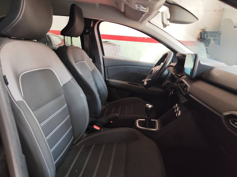 Dacia Logan 1.0 TCe LPG Comfort — zdjęcie 10