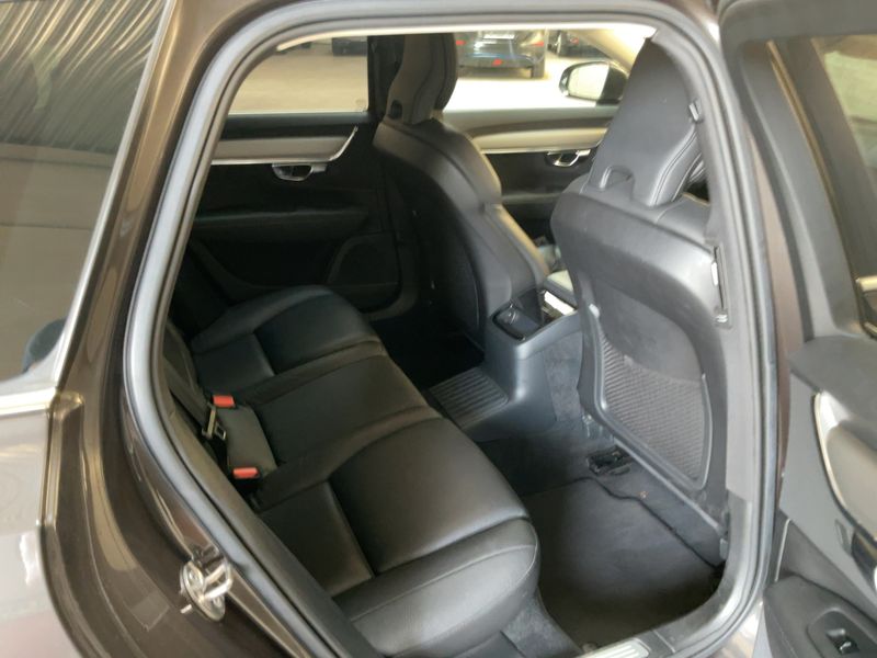 Volvo V90 2.0 T6 Recharge Plug-in Hybrid Core AWD — zdjęcie 14