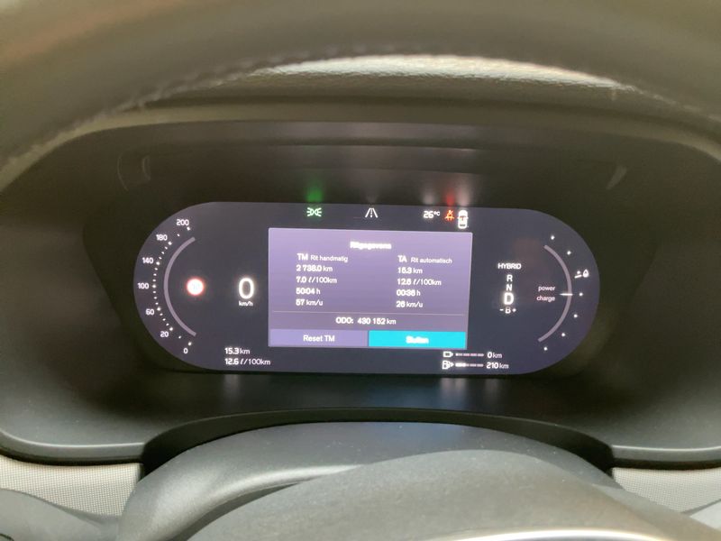 Volvo V90 2.0 T6 Recharge Plug-in Hybrid Core AWD — zdjęcie 13