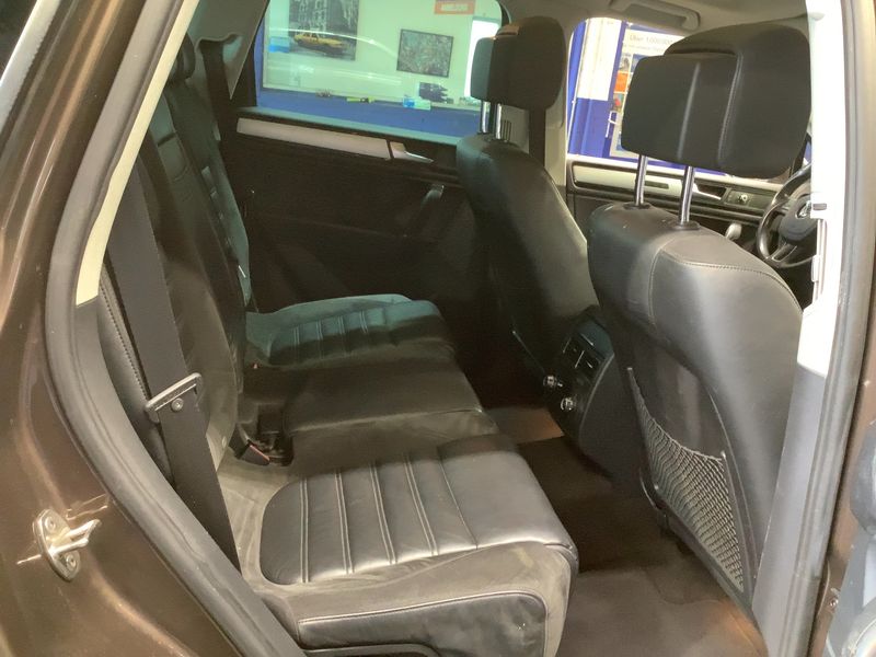 Volkswagen Touareg 3.0 V6 TDI BlueMotion Tech — zdjęcie 14