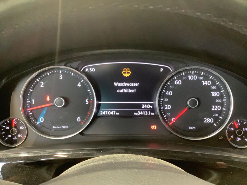 Volkswagen Touareg 3.0 V6 TDI BlueMotion Tech — zdjęcie 13