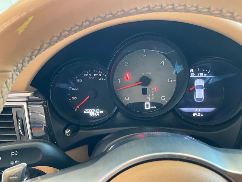 Porsche Macan S Diesel — zdjęcie 13