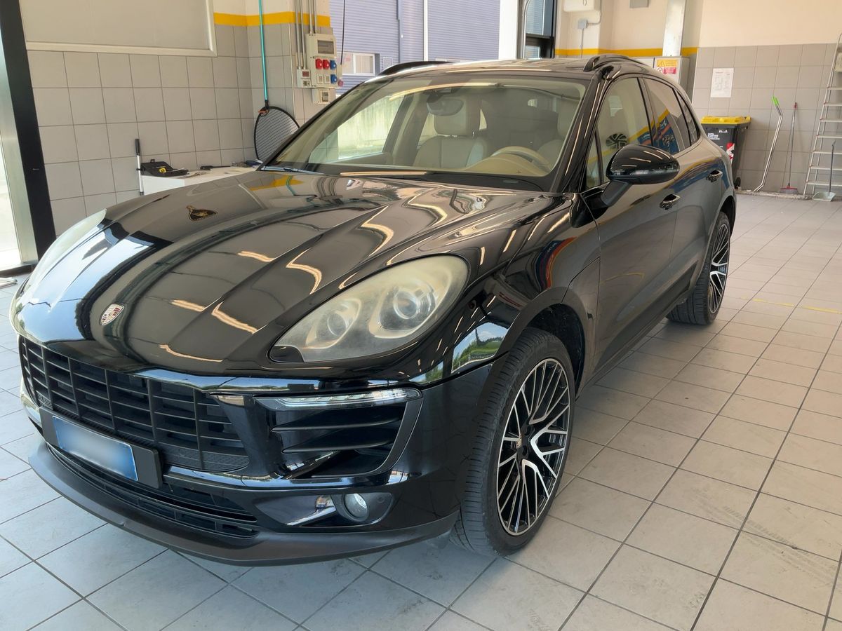 Porsche Macan 2016
