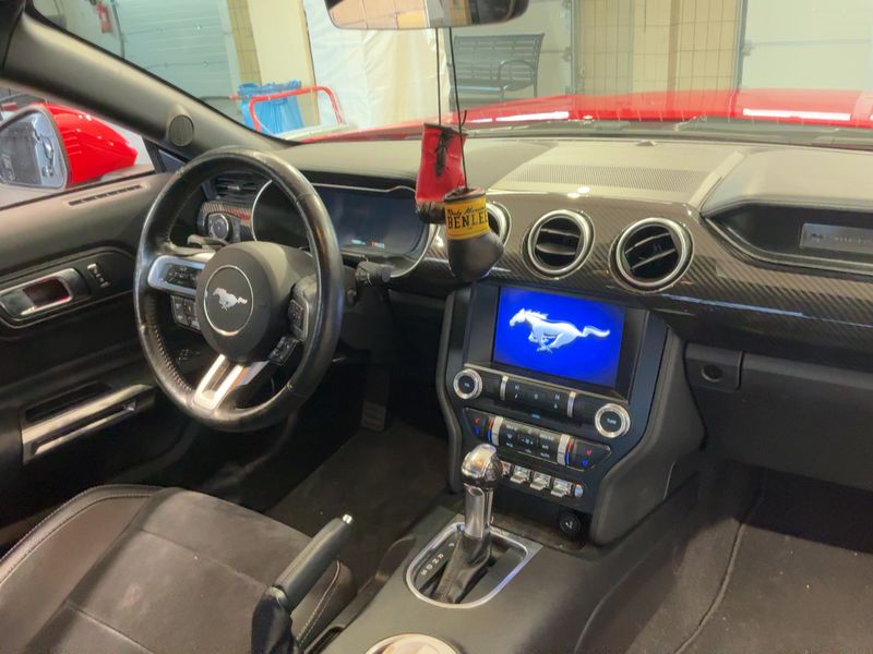 Ford Mustang 5.0 Ti-VCT V8 GT — zdjęcie 12