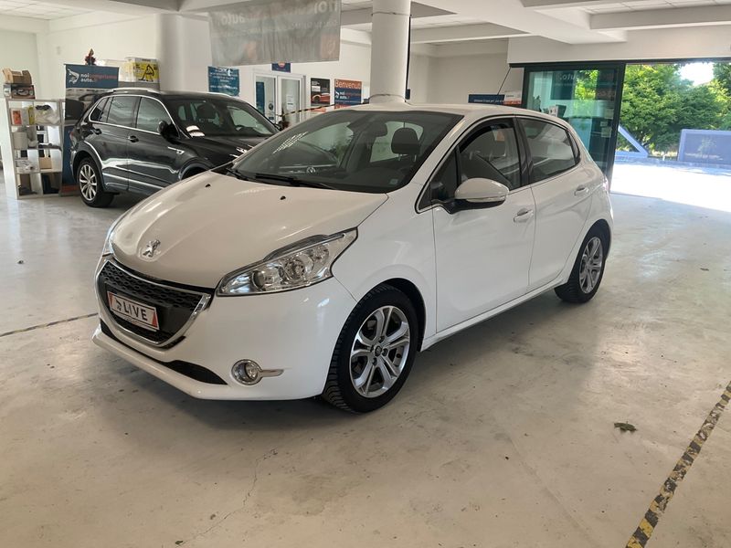 208 1.2 VTi Allure