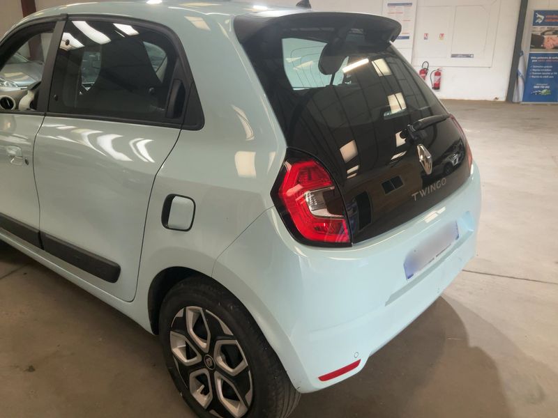 Renault Twingo 1.0 SCe Equilibre — zdjęcie 3